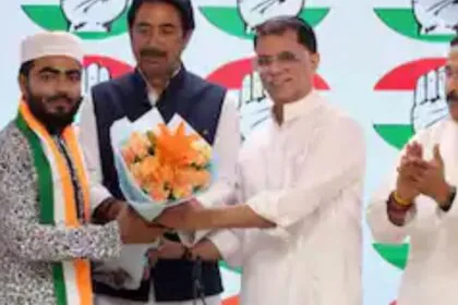 পশ্চিমবঙ্গের একজন সমাজকর্মী পিরজাদা আমিন কংগ্রেসে যোগ দিয়েছিলেন, পবন খেদা বলেছিলেন- তাঁর পরিবার সেবার tradition তিহ্যের প্রতীক