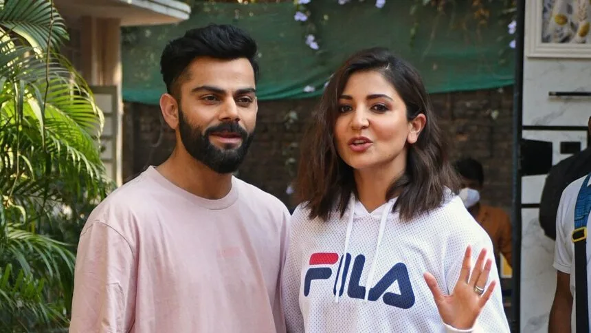 আনুশকার কারণে কোহলির উপর চাপ! বিরাটের বন্ধু ডি ভিলিয়ার্স কেন এটি বলেছিলেন?