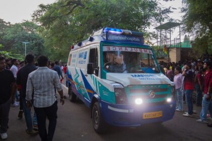আরসিবি কর্ণাটক হাইকোর্টের দরজায় কড়া নাড়ায়, উদযাপনের সময় ১১ জন প্রাণ হারিয়েছে