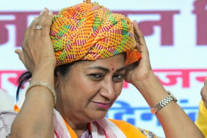 দিল্লির মুখ্যমন্ত্রী রেখা গুপ্ত অবশেষে ৪ 47 লক্ষে রঙিন সরকারী বাংলো পেয়েছিলেন