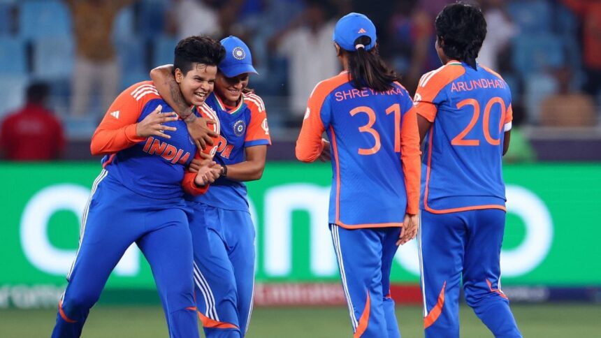 21 -ইয়ার -ইয়ার্ড ব্যাটসম্যান দীর্ঘতম ছয়টি হিট করেছেন, স্মরিটি মন্ডহানাও পিছনে চলে গেলেন, ভিডিও দেখুন