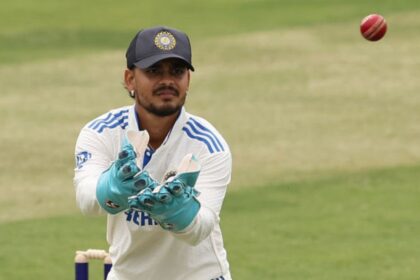 ইশান কিশান আবারও উপেক্ষিত ! টেস্ট ম্যাচে জলের বোতল ধরেই কাটল সফর | ভারত বনাম ইংল্যান্ড সিরিজ ২০২৫