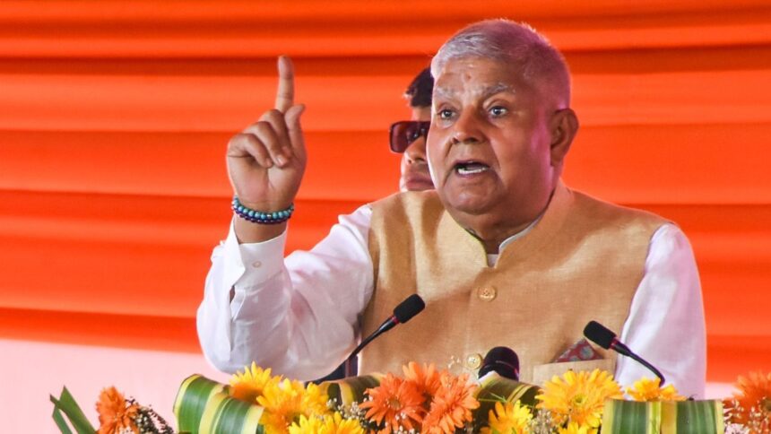 কৃষক ভাগ্যবান, উন্নত ভারতের পথ খামার থেকে যাবে: ভাইস প্রেসিডেন্ট