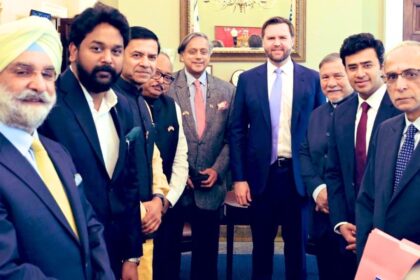 সন্ত্রাসের বিরুদ্ধে ভারতের লড়াইয়ের জন্য আমেরিকার সমর্থন, তিনি ভাইস প্রেসিডেন্ট ভ্যান্সের সাথে দেখা করেছিলেন এবং বলেছিলেন থারুর