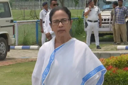কলকাতা বিমানবন্দরের ৮ তলা থেকে বিল্ডিংগুলি উচ্চ নির্মিত হবে না ... আহমেদাবাদ বিমান দুর্ঘটনার পরে মমতা সরকারের বড় সিদ্ধান্ত
