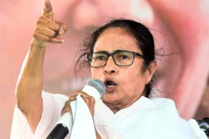 সংবিধান ব্রেকাররা সংবিধানের হাড়ের দিন উদযাপন করছে ... মমতা ব্যানার্জির কেন্দ্রীয় সরকারের উপর বড় আক্রমণ