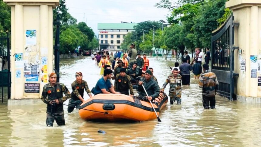 অপারেশন ওয়াটার রিলিফ -২: মণিপুরের অনেক জেলায় বন্যা, ৫০০ জনকে উদ্ধার করা হয়েছিল