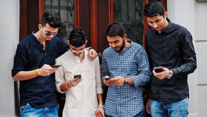 ভারত সর্বাগ্রে বেরিয়ে এসেছিল, 1 জন প্রতি মাসে এত বেশি জিবি ডেটা ব্যয় করে