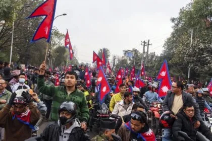 নেপালে রাজতন্ত্র সমর্থকদের বিক্ষোভ ... প্রাক্তন স্বরাষ্ট্রমন্ত্রী এবং অন্যরা গ্রেপ্তার