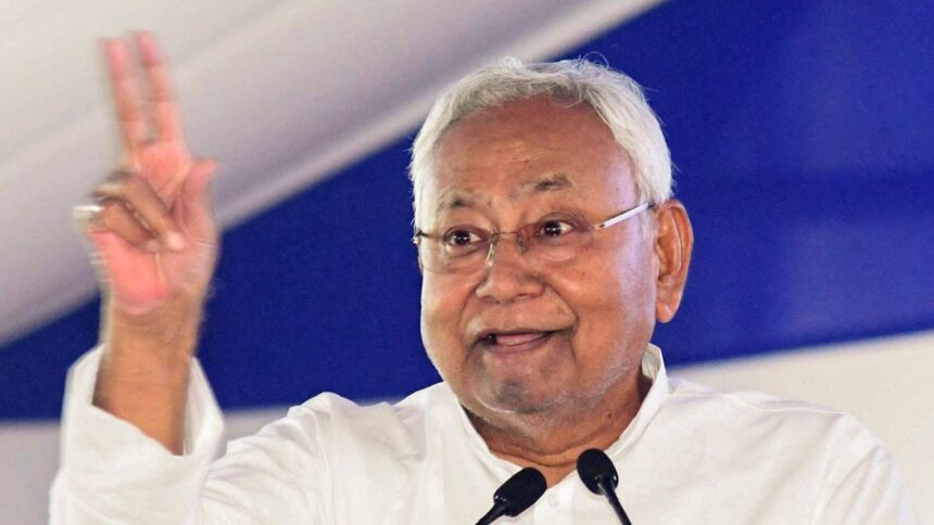 ১১০০ কোটি টাকারও বেশি সময় ধরে ১১০০ টাকার পেনশন বিহারের উদাহরণ হয়ে যায়