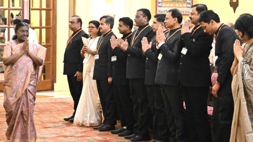 'সৎ ও ন্যায্য হোন', রাষ্ট্রপতি দ্রৌপদী মুরমু কেন আইএএস অফিসারদের এই পরামর্শ দিয়েছিলেন