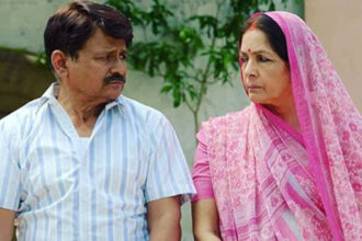 অধ্যক্ষ জি এবং মঞ্জু দেবী পঞ্চায়েতের আগে 4 টি ছবিতে হাজির হয়েছেন, আপনি কী দেখেছেন?