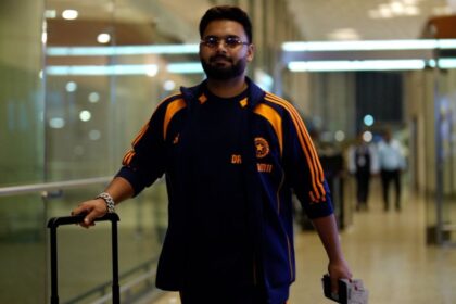 বাগানে হাঁটা ... রোহিত সম্পর্কে জিজ্ঞাসা করা হলে ish ষভ পান্ত মজার উত্তর দিয়েছেন, ভিডিও দেখুন