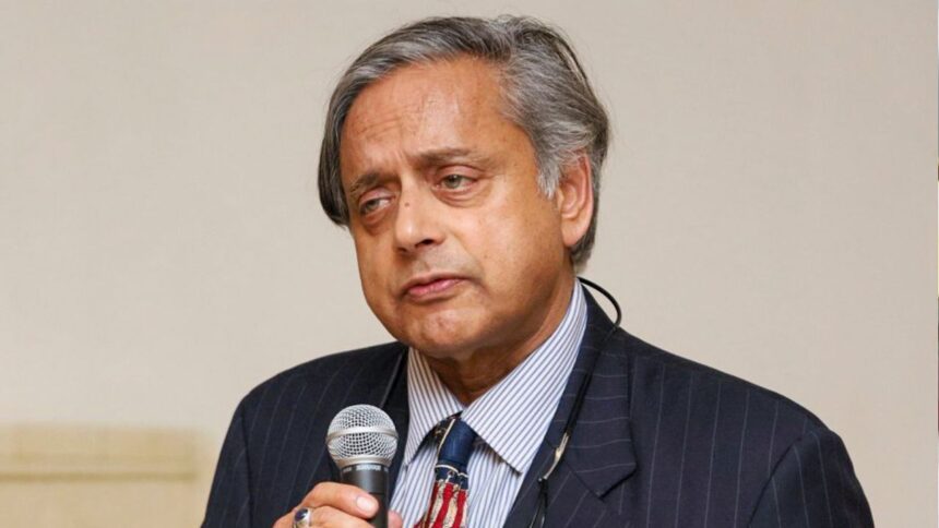 আমরা প্রতিটি ভাষায় কথা বলতে প্রস্তুত ... শশী থারুর পাকিস্তানের সাথে কথোপকথনের শর্তকে বলেছিলেন