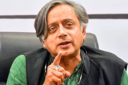 মহুয়া-পিনাকির বিয়েতে অভিনন্দন প্রক্রিয়া শশী থারুর তাঁর বার্তায় এটি বলেছিলেন