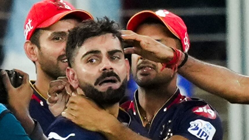 বেঙ্গালুরু স্ট্যাম্পেড: লোকেরা বাইরে মারা যাচ্ছে ... ভারতের প্রাক্তন খেলোয়াড় বিরাট কোহলিতে একটি বড় কথা বলেছিলেন